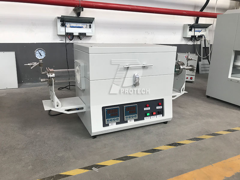 A commonly used ordinary double temperature zone tube furnace in the laboratory (click on the picture to view product details)