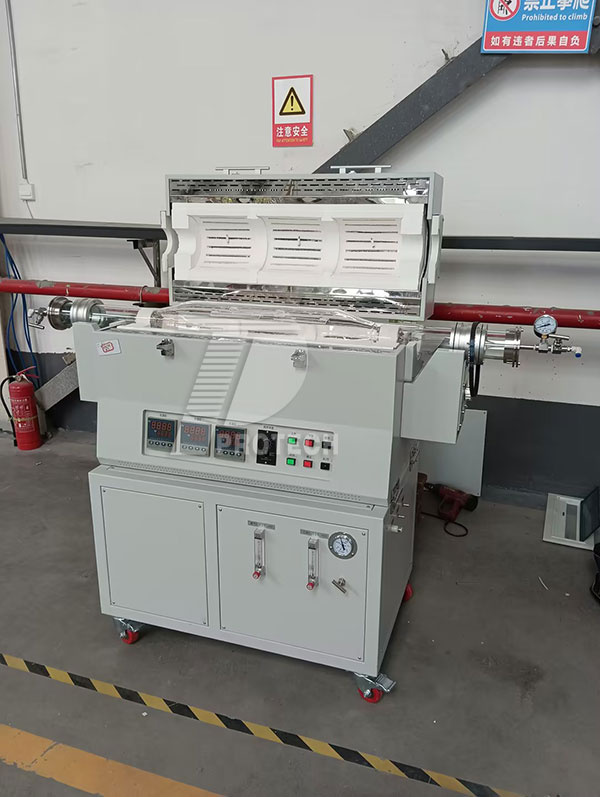 Three temperature zone small experimental rotary furnace (click on the picture to view product details)