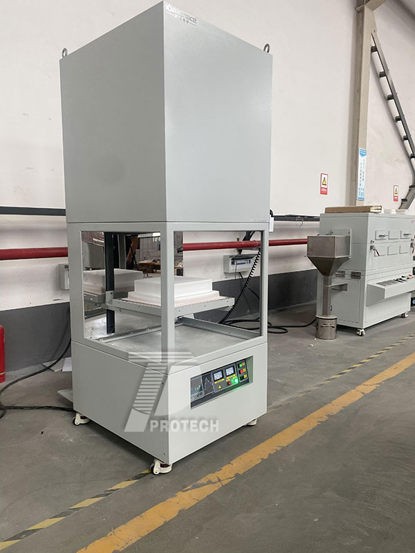 Customized lifting bell jar furnace (click on the picture to view product details) Customized lifting bell jar furnace (click on the picture to view product details)